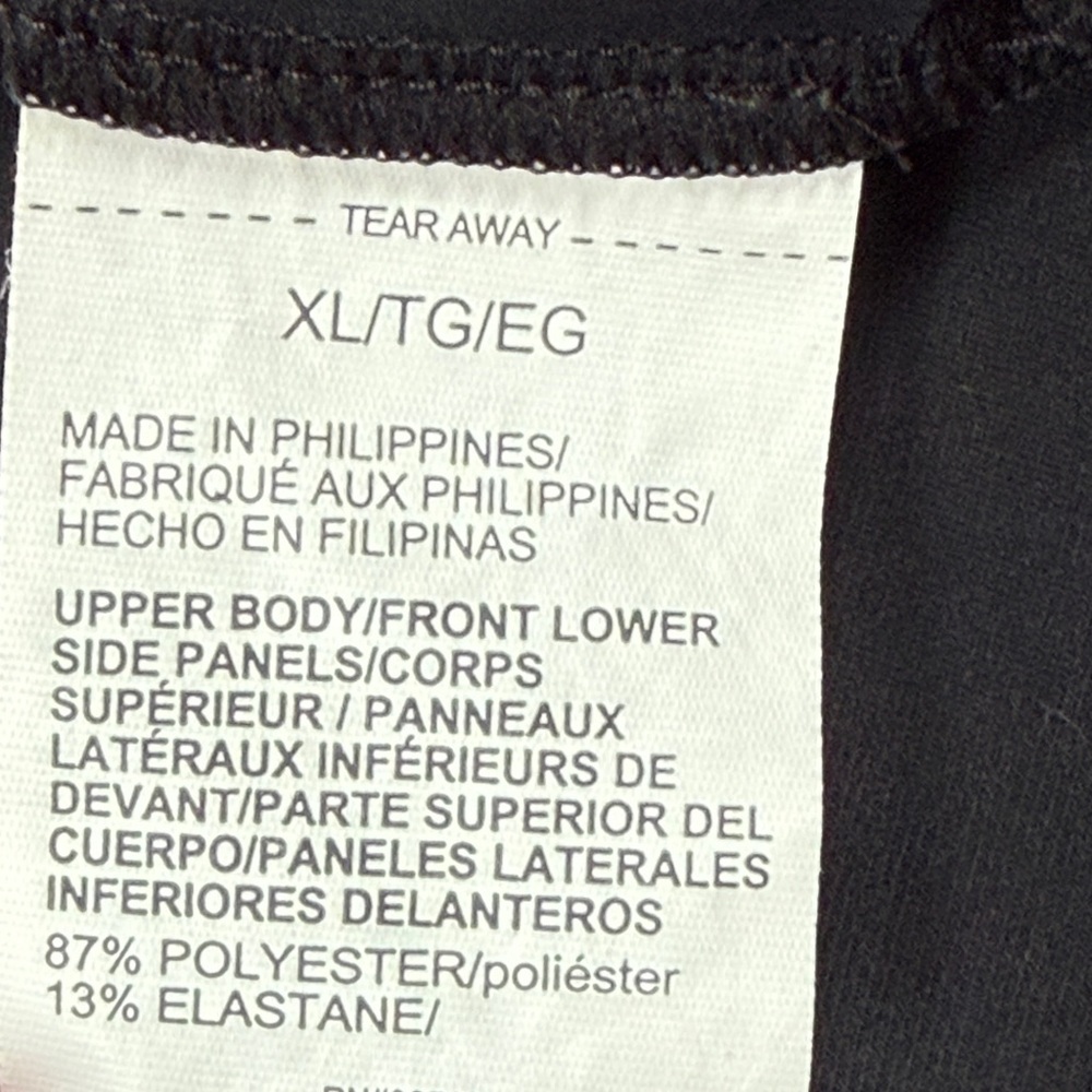 Under Armour black men’s zip front vest.  Front pockets. Size XL fitted. - Picture 7 of 9